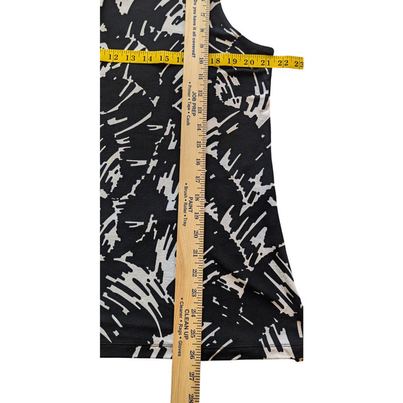 CHICO'S Women's Sleeveless V-Neck Blouse, Stretchy, Black/White, Size 3 - Picture 3 of 6